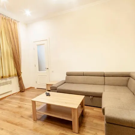 Daire Wonderful Flat On Center Ujgorod