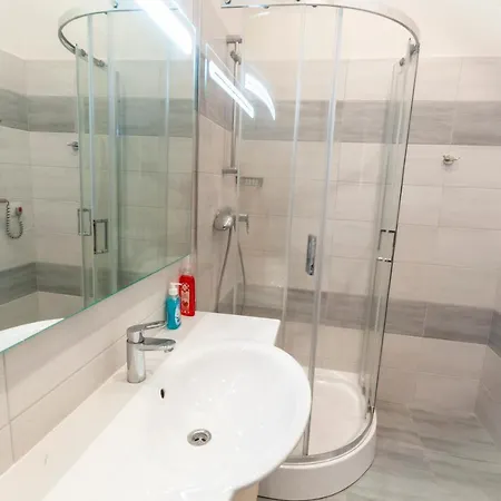 Daire Wonderful Flat On Center Ujgorod